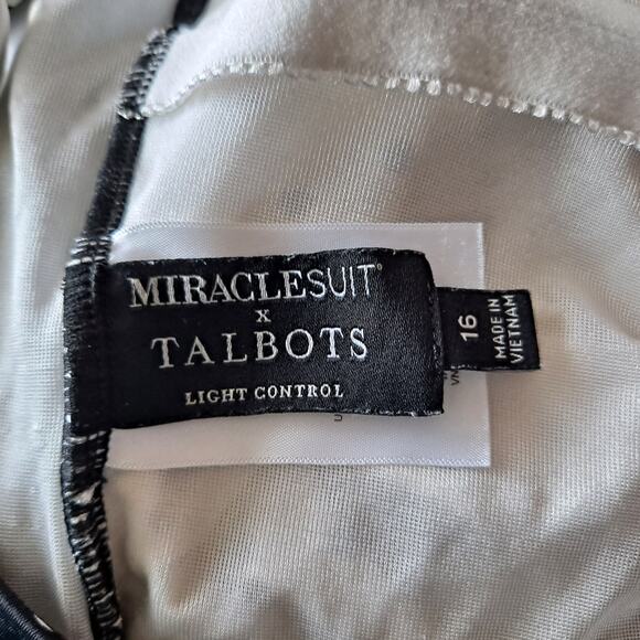 Talbots Miraclesuit One Piece Swimsuit High Neck Mixed Dot Black & White Size 16 - Picture 13 of 15